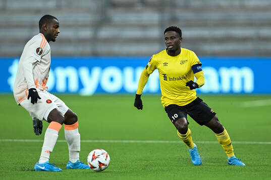 Evan N'Dicka of Roma and Michael Baidoo of Elfsborg