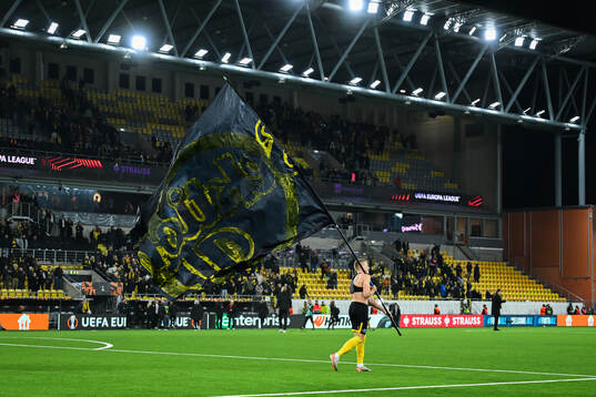 Per Frick of Elfsborg celebrates