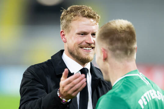 Manager Oscar Hiljemark of Elfsborg celebrates