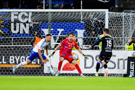 IFK Norrköpings Max Watson och målvakt David Mitov Nilsson