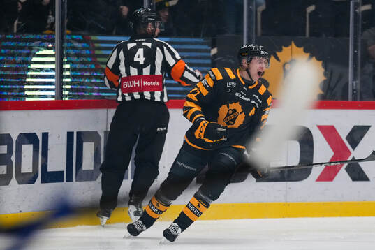 Skellefteås Pär Lindholm jublar