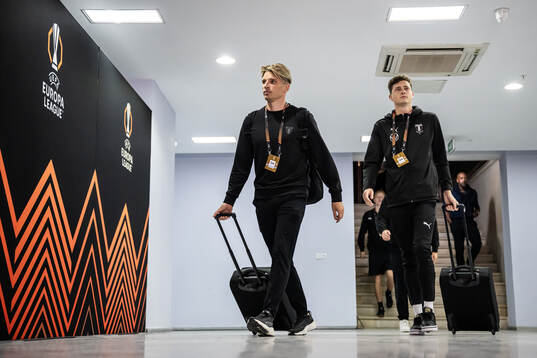 Jens Stryger Larsen and assistant coach Martin Falk of
