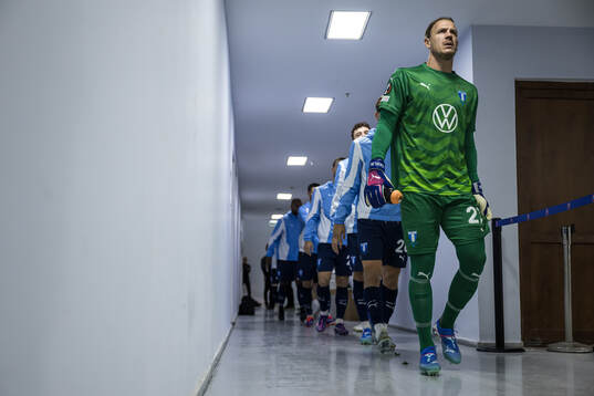 Goalkeeper Johan Dahlin of Malmö FF