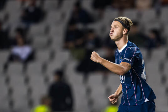 Erik Botheim of Malmö FF celebrate the 1-2 goal