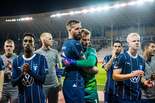 Pontus Jansson and goalkeeper Ricardo Friedrich of Malmö