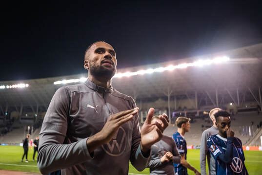 Isaac Kiese Thelin of Malmö FF celebrates