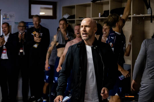 Head coach Henrik Rydström of Malmö FF celebrate