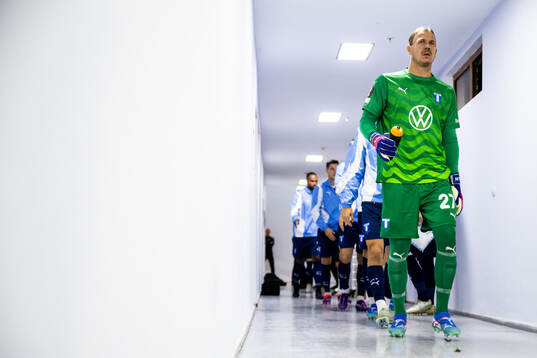 Goalkeeper Johan Dahlin of Malmö FF