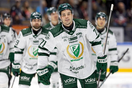 Färjestads Viktor Lodin jublar
