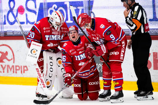 Timrås Lukas Pilö har ont