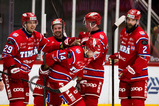 Timrås Emil Pettersson jublar