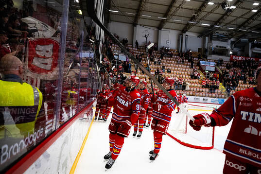 Timrås Magnus Pääjärvi jublar