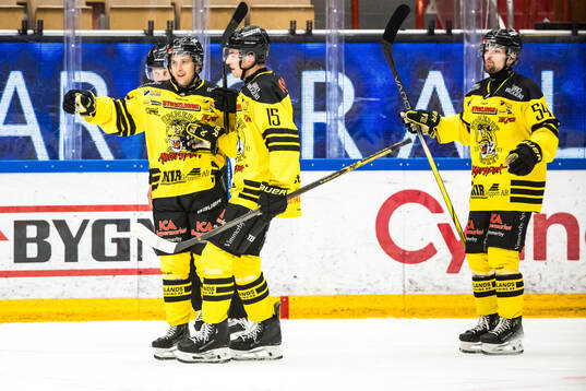 Vimmerbys Martin Pärna jublar