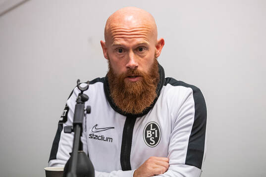 Landskronas tränare Max Mölder på presskonferensen