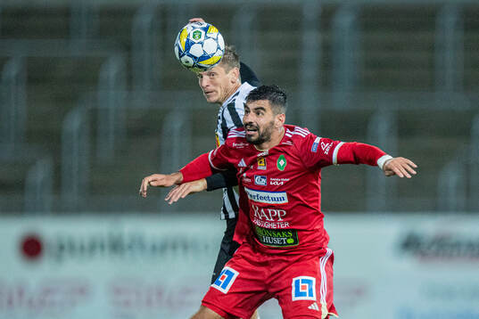 Landskronas Philip Andersson och Skövde AIKs Shergo Shhab