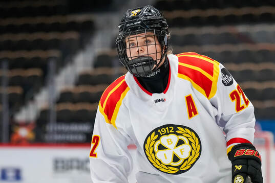 Brynäs Hanna Thuvik jublar