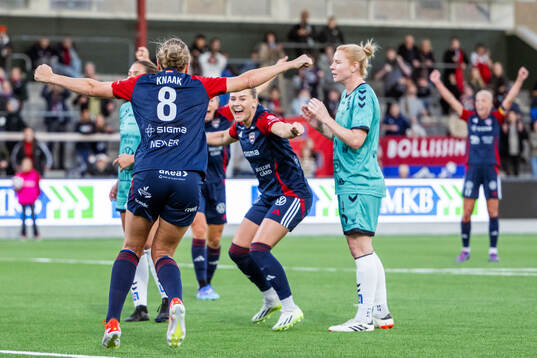 FC Rosengårds Rebecca Knaak jublar