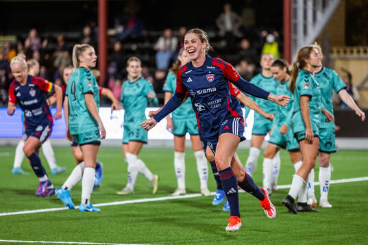 FC Rosengårds Rebecca Knaak jublar