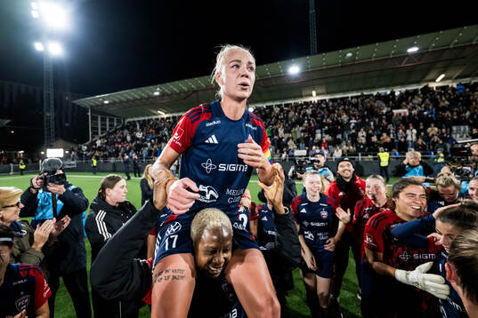 Bläddra bland fler bilder av Fotboll, Damallsvenskan, Rosengård - Kristianstad