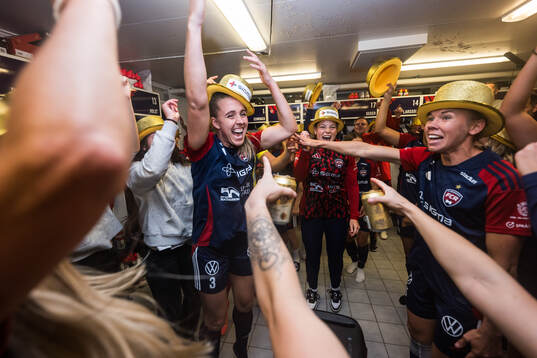 FC Rosengårds Gudrun Arnardottir jublar över SM-guldet