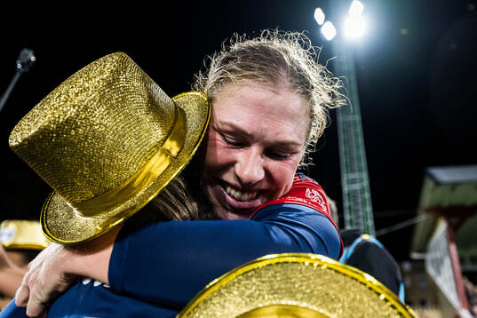 FC Rosengårds Rebecca Knaak jublar över SM-guldet
