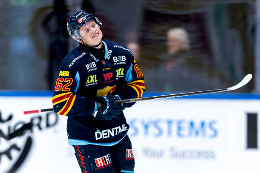 Djurgårdens Hampus Larsson har ont