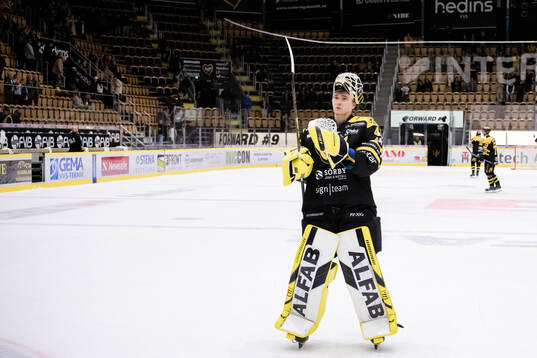 Västerås målvakt Rasmus Korhonen deppar