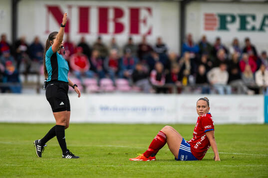 Domare Ulrica Löv och Vittsjös Hanna Ekengren