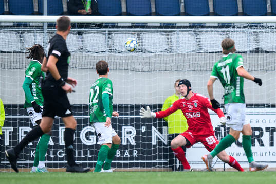 Gefles Samuel Adrian (ej i bild) gör 0-1 bakom Brages