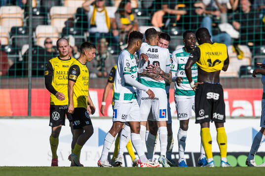 Västerås Abdelrahman Boudah Saidi och Isak Jönsson jublar