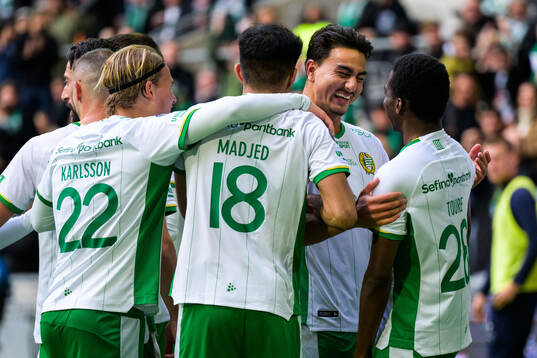 Hammarbys Bouzomana Toure och Jusef Erabi jublar