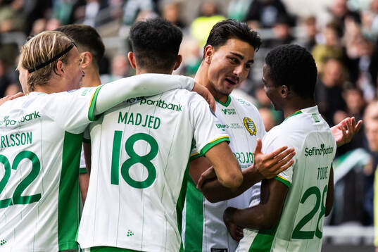 Hammarbys Bouzomana Toure jublar med Jusef Erabi