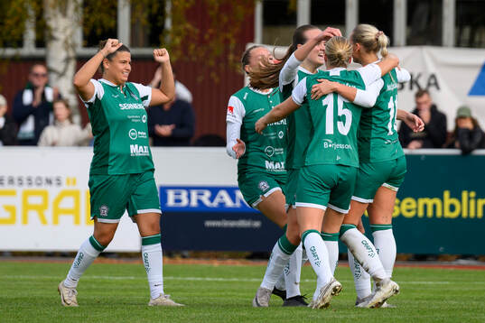 Alingsås spelare jublar