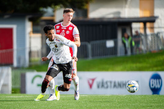 Östersunds Arquimides Ordonez och Sandvikens Gustav Thörn
