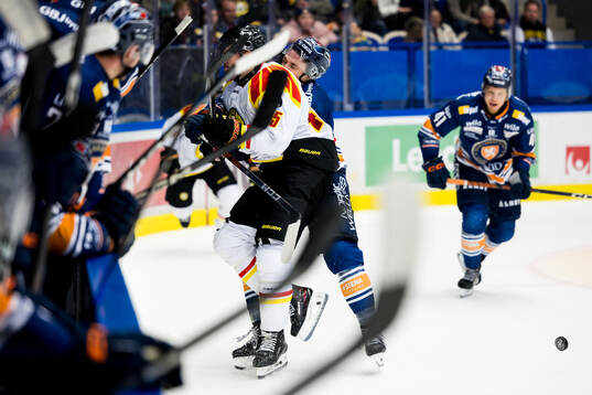Växjös Keegan Lowe och Brynäs Charles-Édouard D'astous