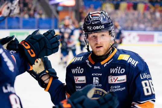 Växjös Joachim Blichfeld jublar