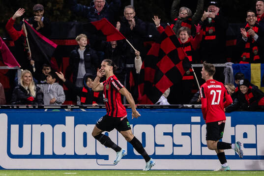 Brommapojkarnas Nikola Vasic jublar