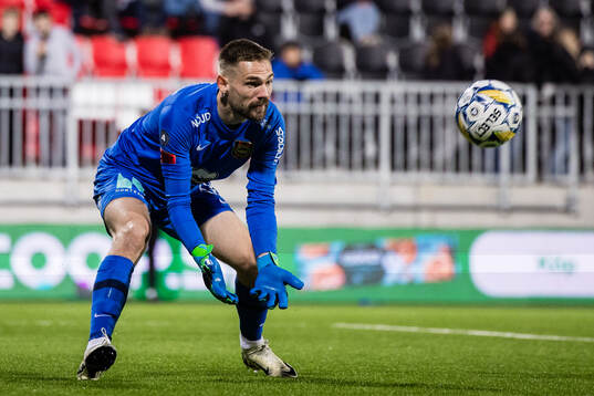 Brommapojkarnas målvakt Lucas Hägg Johansson