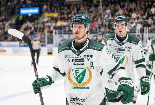 Färjestads Magnus Nygren jublar