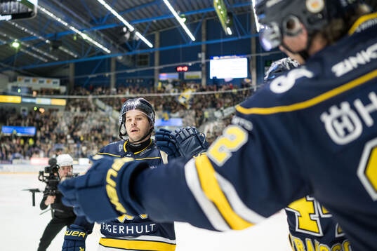 HV71s Tanner Kero jublar