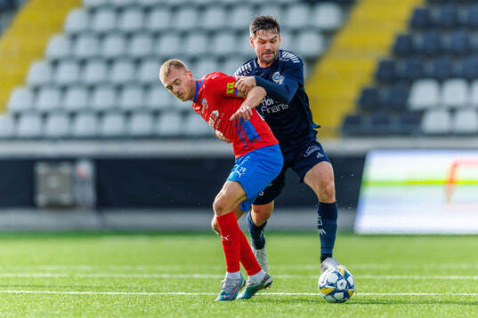 Helsingborgs Dennis Olsson och Utsiktens Ivo Pekalski