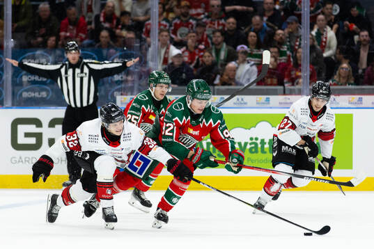 Malmö Redhawks Joona Ikonen och Frölundas Filip Cederqvist