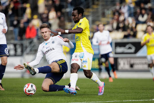 Ängelholms Niklas Svensson och Falkenbergs FFs Wanbe