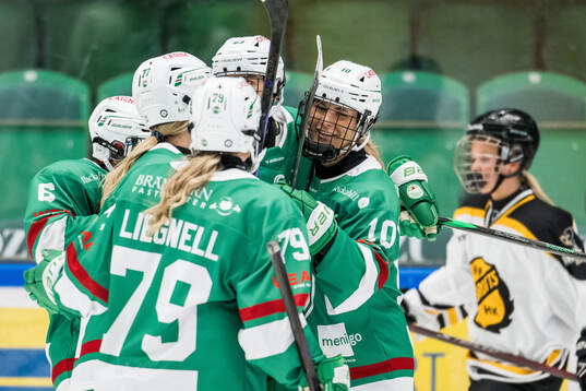 Rögles Wilma Hjelm jublar