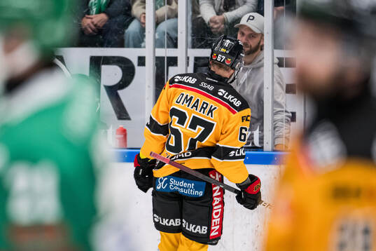 Luleås Linus Omark blir utvisad