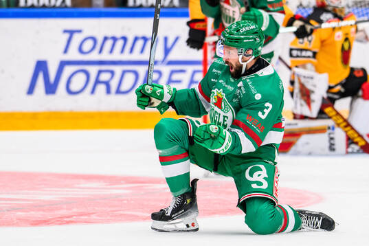 Rögles Michael Kapla jublar
