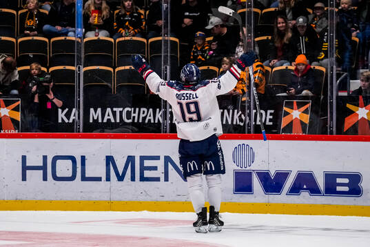 Linköpings Patrick Russell jublar