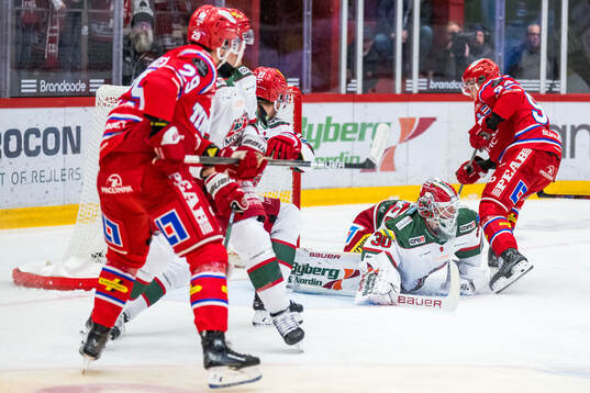 Timrås Sebastian Hartmann gör 1-0