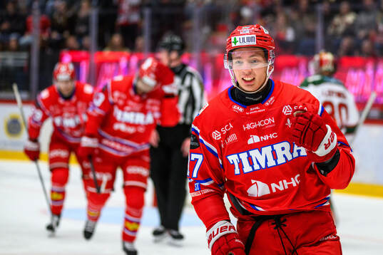 Timrås Oliver Johansson jublar