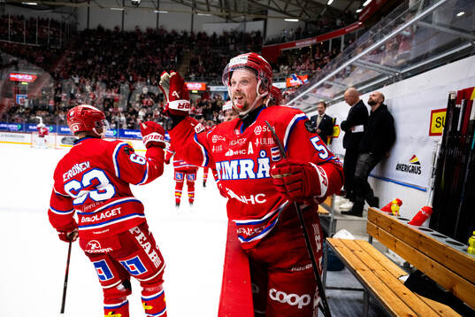 Timrås Jonathan Dahlén jublar